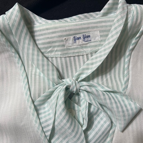 Vintage Inspired Top - Picture 6 of 8